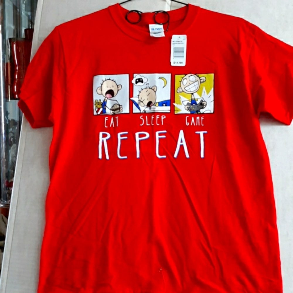 Red tee